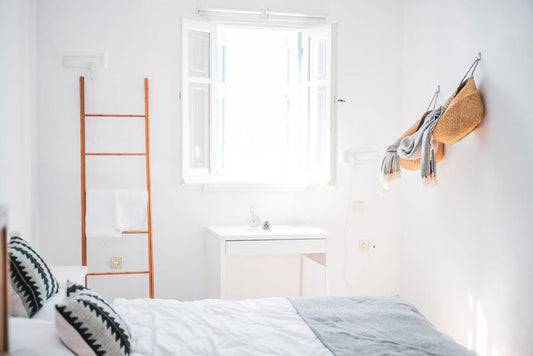 From Curtains to Couture: Choosing the Right Drapes for White Walls